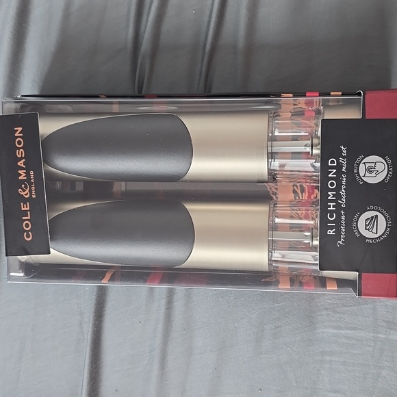 ❤️BUY 2 GET 1 FREE  Cole & Mason Black Richmond Electric Mill Gift Set - Picture 7 of 15